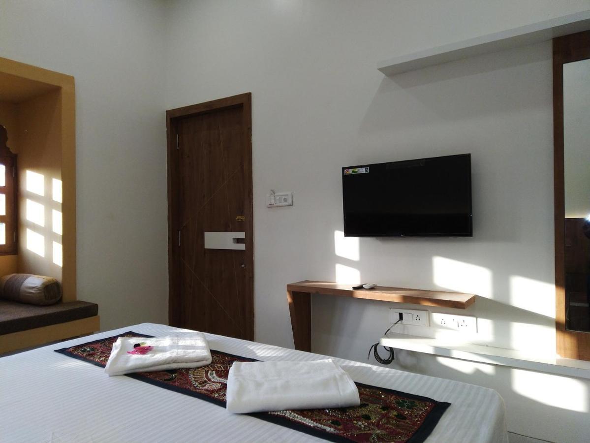 Aapni Haveli Hotell Jaisalmer Exteriör bild